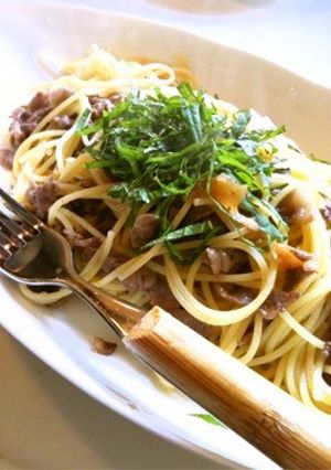 牛コマと大葉の梅肉和風パスタ-レシピのメイン写真
