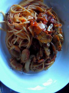 たっぷりキノコのトマトソースパスタ-レシピのメイン写真