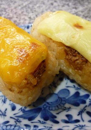 チーズ on the 焼きおにぎり-レシピのメイン写真