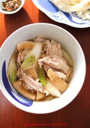 豚肉・油揚げ・長ネギで肉汁うどん-レシピのメイン写真