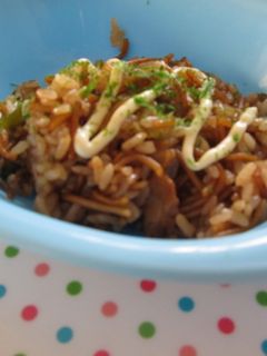 残った焼きそばでそば飯~!-レシピのメイン写真