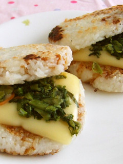 焼きおに野沢菜チーズサンド♪-レシピのメイン写真