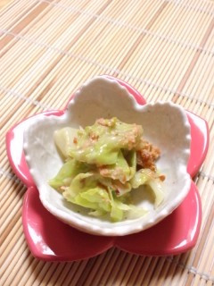 キャベツとおかかの胡麻ドレサラダ♪-レシピのメイン写真
