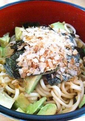 和風冷やしアボカドうどん-レシピのメイン写真