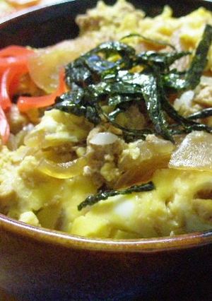 ひき肉で　ふんわり親子丼♪-レシピのメイン写真