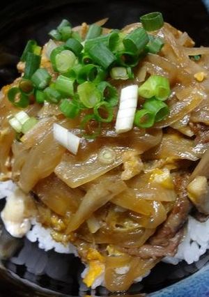 卵とろーりフライパンでつくる牛丼の柳川風-レシピのメイン写真