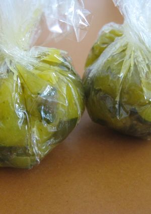 栄養満点♪かぼちゃの皮で茶巾絞り☆おやつ-レシピのメイン写真