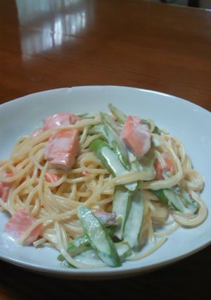 アスパラとスモークサーモンのパスタ-レシピのメイン写真