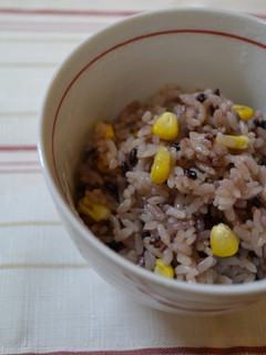 幸せ夏ご飯♡黒米ととうもろこしのご飯-レシピのメイン写真