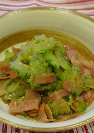ゴーヤとベーコンの炒め物-レシピのメイン写真