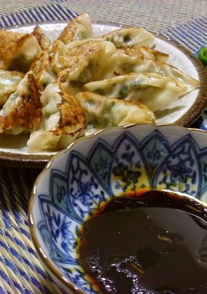 皿に入れるだけ　餃子のたれ-レシピのメイン写真