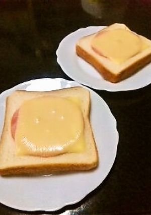 忙しい朝にパパッと！ハムチートースト-レシピのメイン写真
