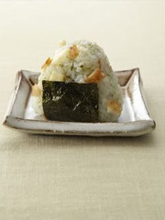 ちくわの磯辺揚げ風カマンベール味おにぎり-レシピのメイン写真