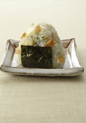 ちくわの磯辺揚げ風カマンベール味おにぎり-レシピのメイン写真
