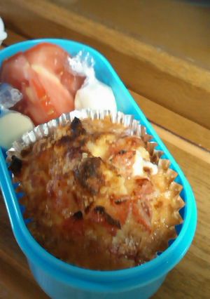お弁当にトマトのチーズオムレツ-レシピのメイン写真