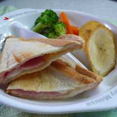 รูปของ チーズがとろ~りホットサンド