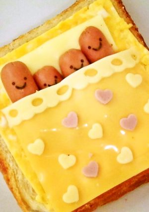簡単☆チーズと卵の布団でねんねウインナー-レシピのメイン写真