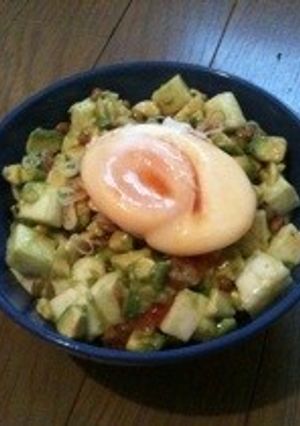 アボカドとトマトのふわふわ納豆丼-レシピのメイン写真