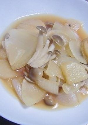 ホタテの出しで玉ねぎと大根の煮物-レシピのメイン写真