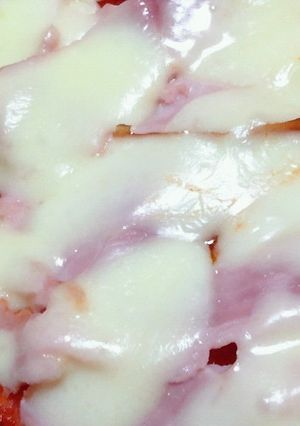 食べるラー油ピザトースト-レシピのメイン写真