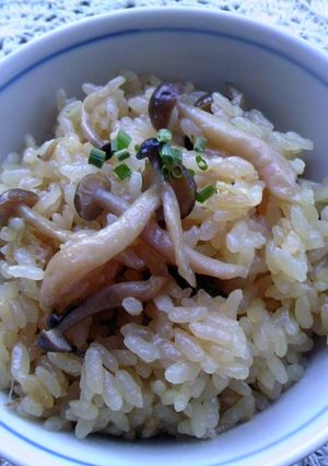 秋の食卓に☆餅入りしめじの炊きこみご飯♪-レシピのメイン写真