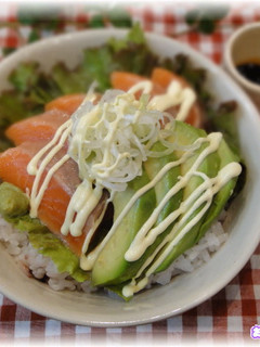 カフェ風★アボカドサーモン丼ランチ-レシピのメイン写真