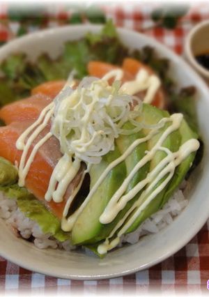 カフェ風★アボカドサーモン丼ランチ-レシピのメイン写真