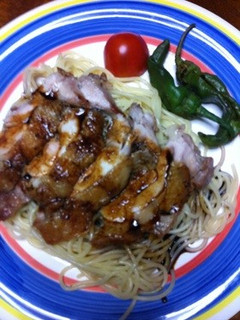 鶏もも焼きハーブ&スパイス・パスタが美味-レシピのメイン写真