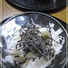 รูปของ 長いものたんざく～塩昆布を添えて～