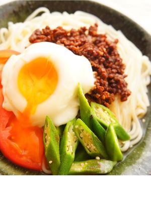 温玉ぶっかけ肉みそうどん！！-レシピのメイン写真