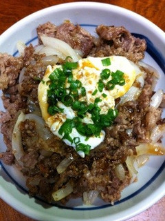 10分で作る・パパッと焼き肉丼/温玉のせ-レシピのメイン写真
