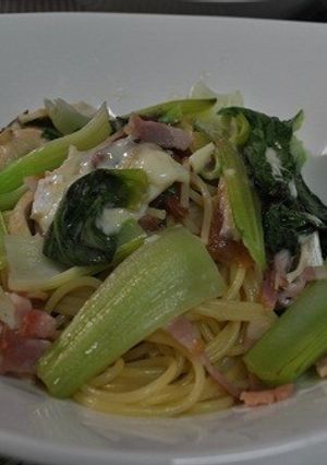 カマンベルチーズと青梗菜の梅風味パスタ-レシピのメイン写真