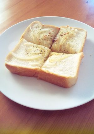 フライパンｄｅオリーブなオニオントースト-レシピのメイン写真