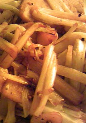焼き豚と黄ニラのオイスター牛ダシダ炒め-レシピのメイン写真