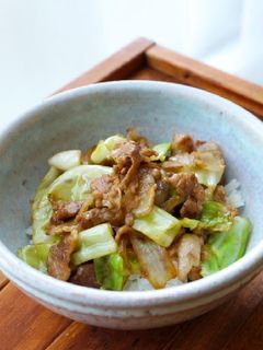 豚とキャベツのバター炒め丼-レシピのメイン写真