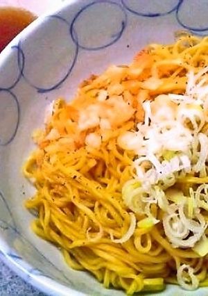 即席ラーメンで！簡単手間要らずの油そば-レシピのメイン写真
