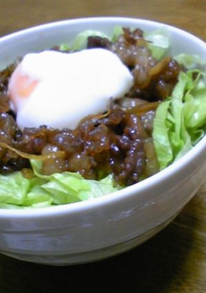 簡単牛しぐれ丼〜温卵のせ〜-レシピのメイン写真