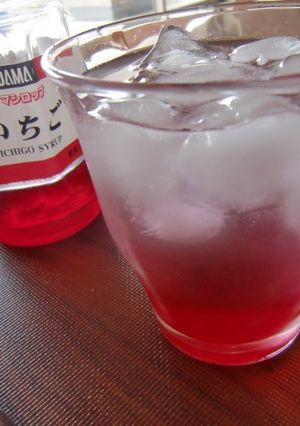 残ったカキ氷シロップでイチゴジュース♪-レシピのメイン写真