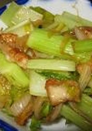 鳥皮とセロリの炒め物-レシピのメイン写真