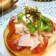 ハムとトマトのトースト 梅ワサビ風味