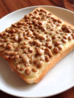 シンプルに✯納豆マヨトースト-レシピのメイン写真