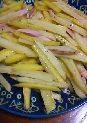 魚肉ソーセージとジャガイモ炒め-レシピのメイン写真