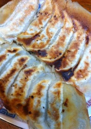 市販の餃子をパリパリの羽根つきに！-レシピのメイン写真