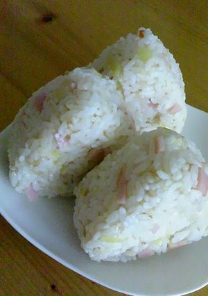 ハム入りおにぎり-レシピのメイン写真