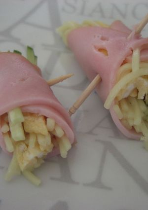 ロースハム巻き冷麺-レシピのメイン写真