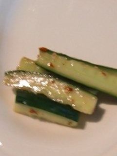 酢・砂糖・醤油・食べるラー油できゅうり漬-レシピのメイン写真