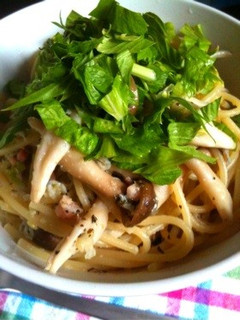 キノコとセロリのペペロンチーノ-レシピのメイン写真