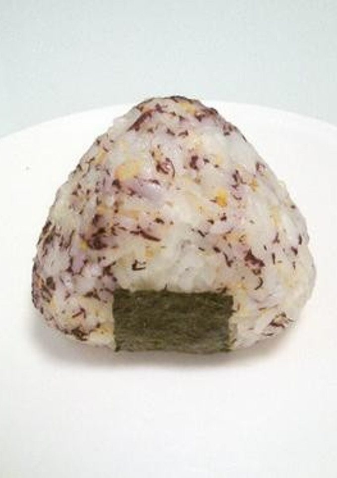 ゆかりとゴマのおにぎり-レシピのメイン写真