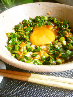 ニラ玉丼-レシピのメイン写真