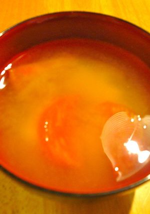 トマトとタマネギの味噌スープ-レシピのメイン写真